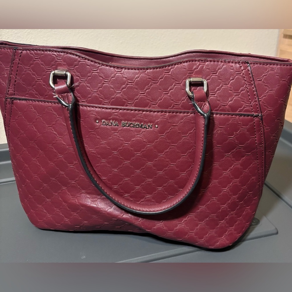 Dana Buchanan leather tote. Pretty red‎ and is in great condition with min wear